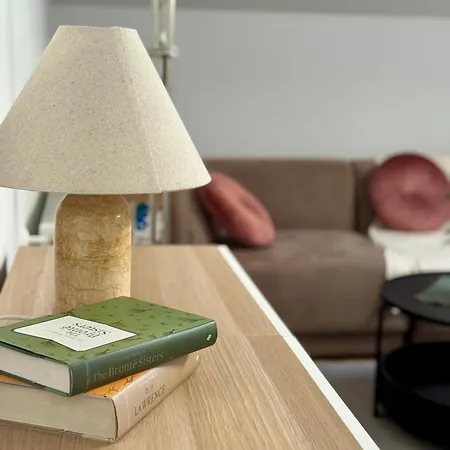 Charming Top-floor In Cozy & Newly Refurbished Apartmán