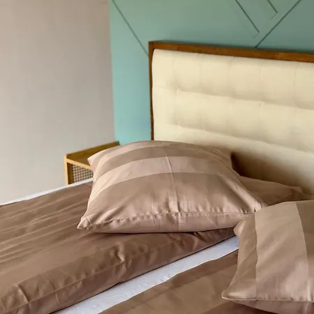 Charming Top-floor In Cozy & Newly Refurbished Cluj-Napoca