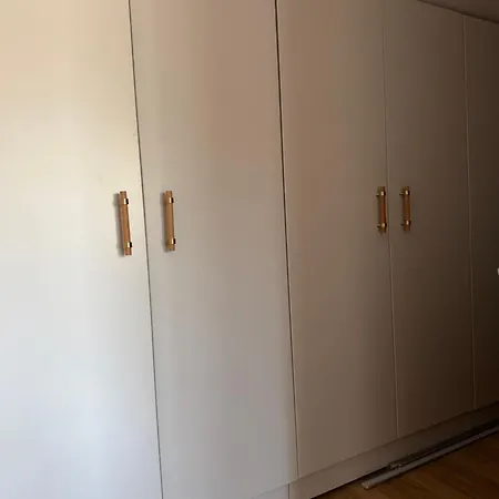 Charming Top-floor In Cozy & Newly Refurbished *