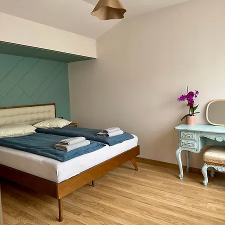 Apartmán Charming Top-floor In Cozy & Newly Refurbished *